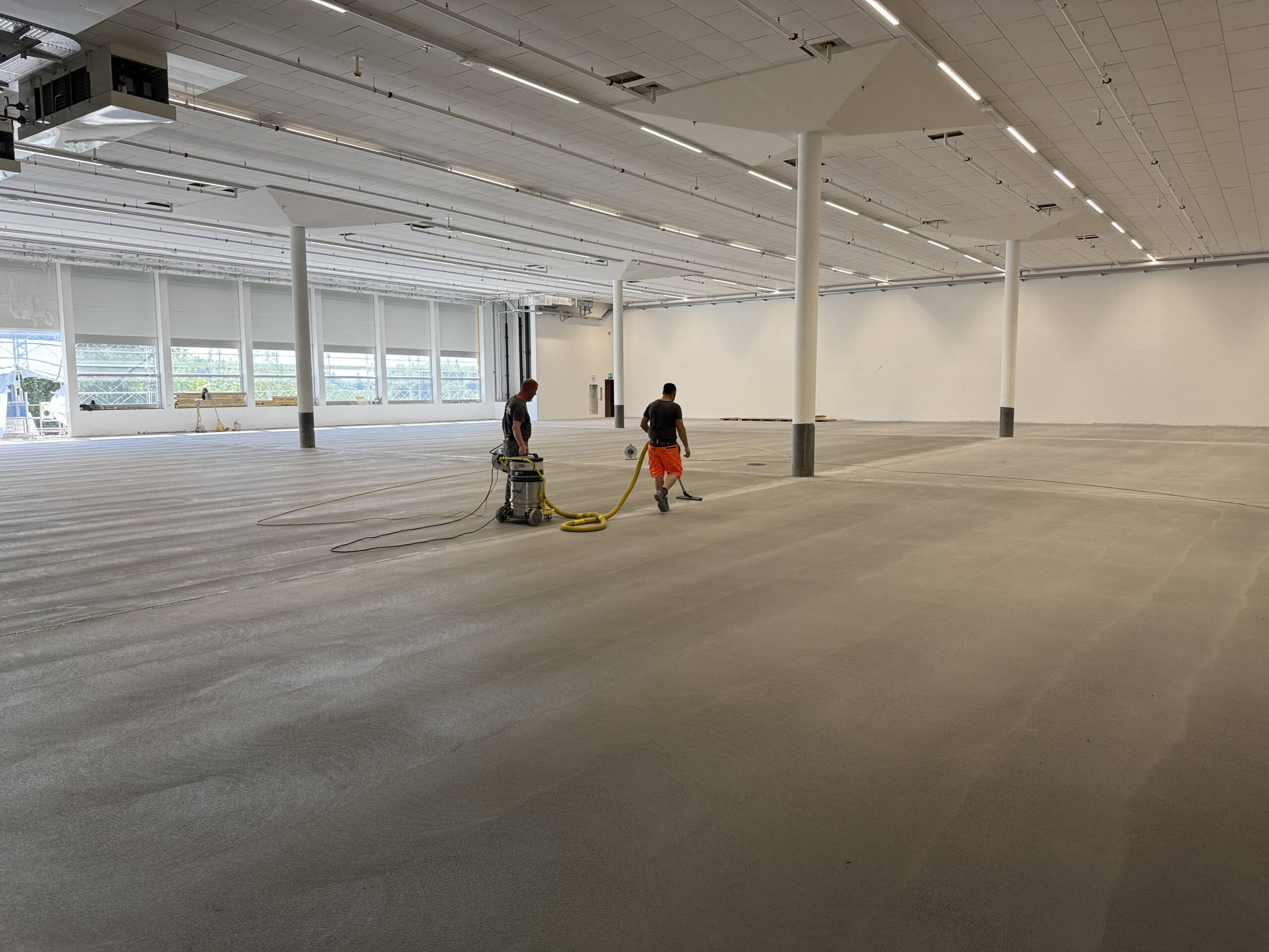 25-07-10_bodenbelag.jpg
