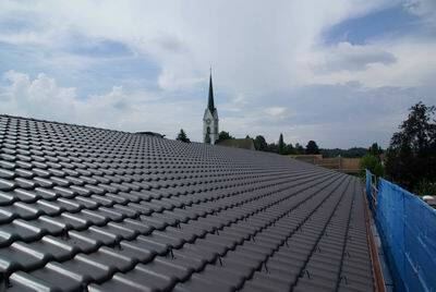 Zoom: turnhalle_4_mit_neuen_pfannenziegel.jpg