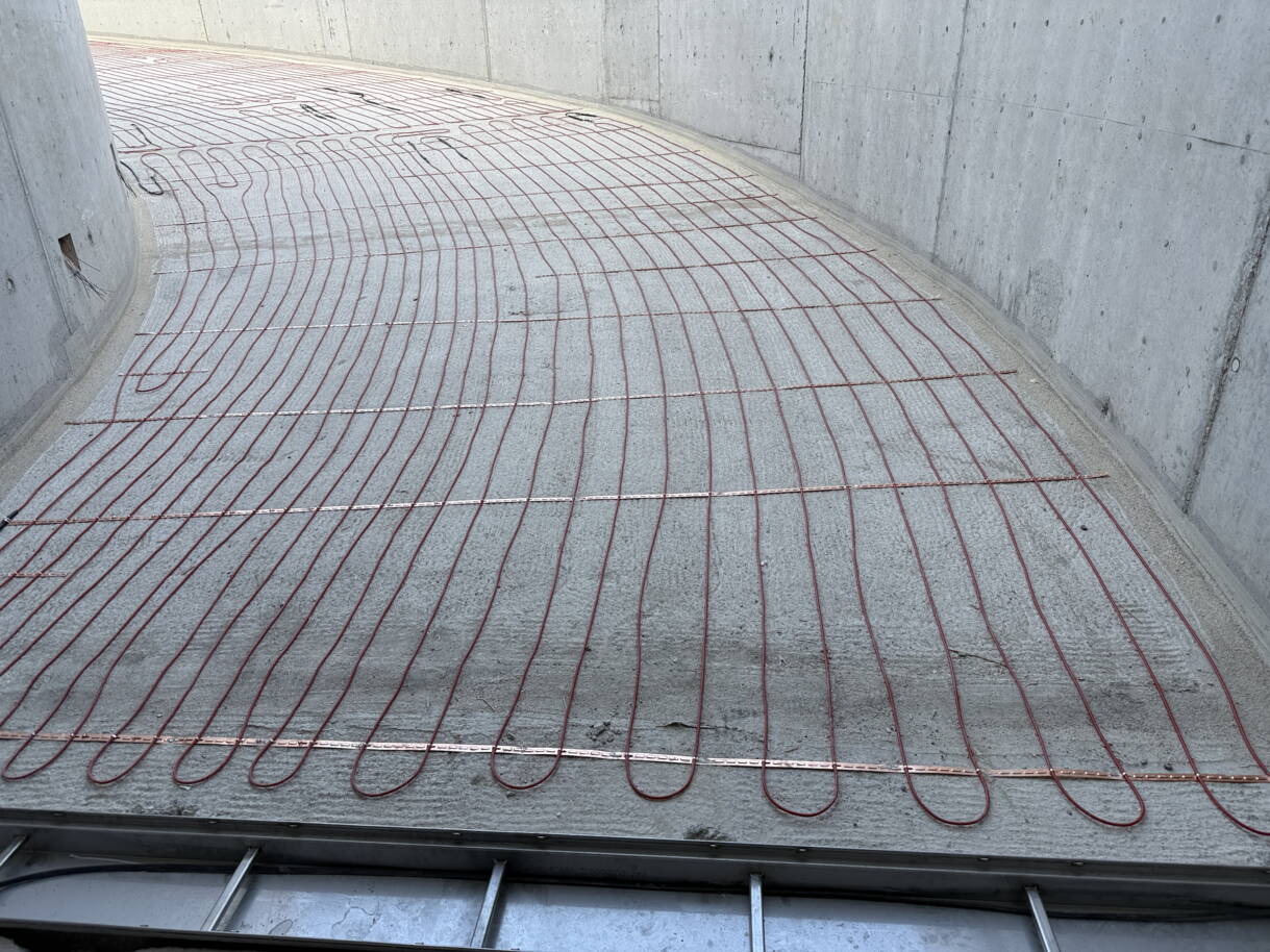 25-09-19_autorampe.jpg Zoom: 25-09-19_autorampe.jpg