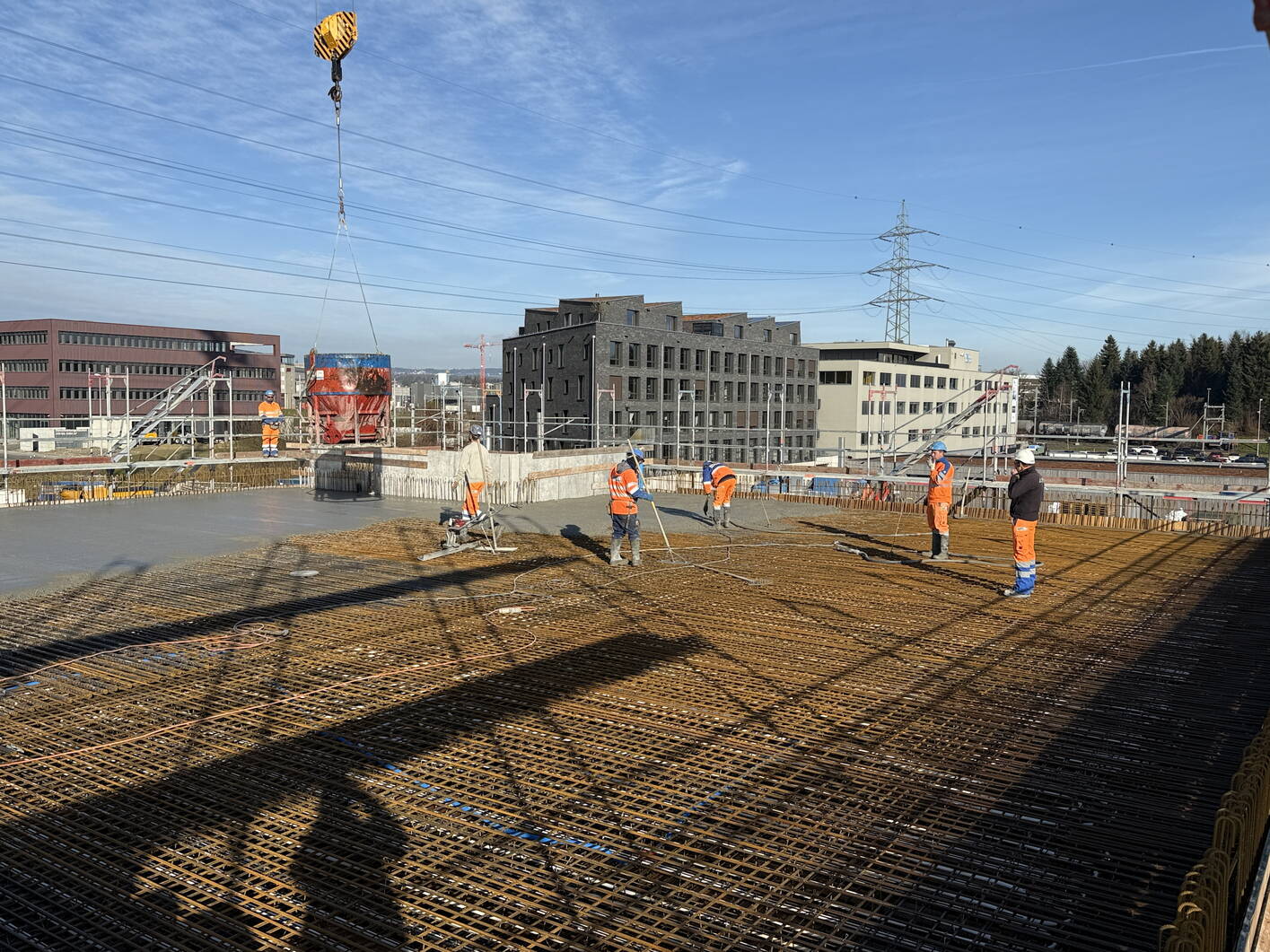 24-12_beton_einbringen.jpg